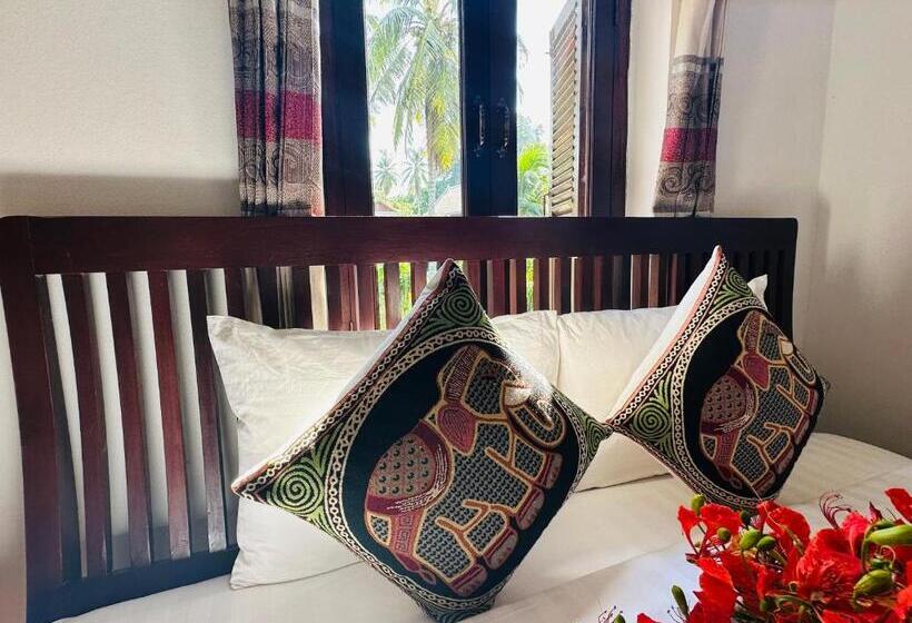 اتاق لوکس سه تخته, Thatsaphone