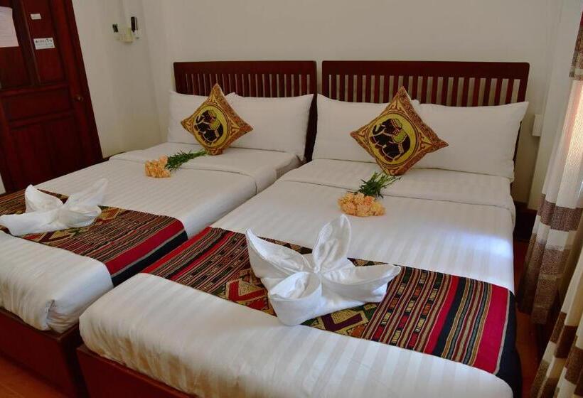 اتاق سوپریور, Thatsaphone