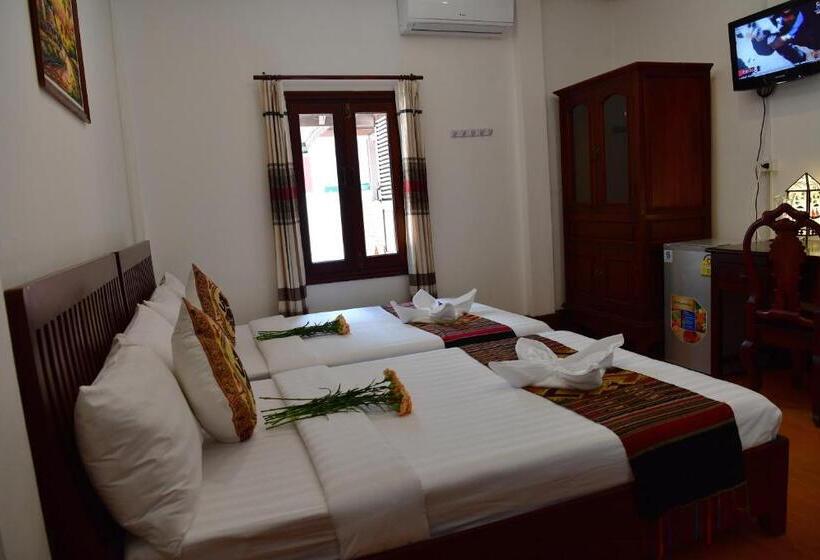 اتاق سوپریور, Thatsaphone