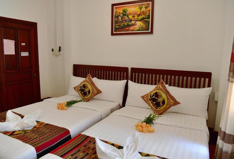 اتاق سوپریور, Thatsaphone