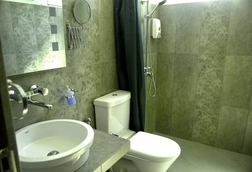 标准间, Villa Baywatch Rumassala