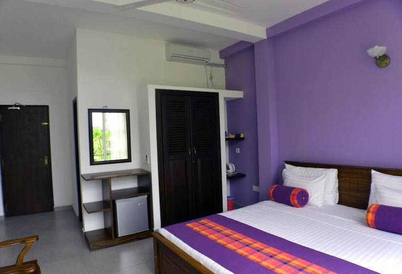 标准间, Villa Baywatch Rumassala