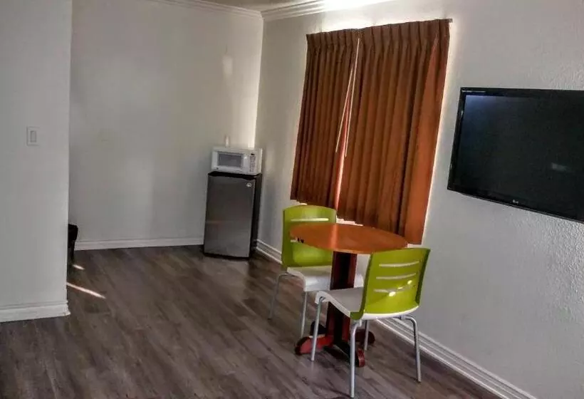 デラックスルーム, Jewel City Inn