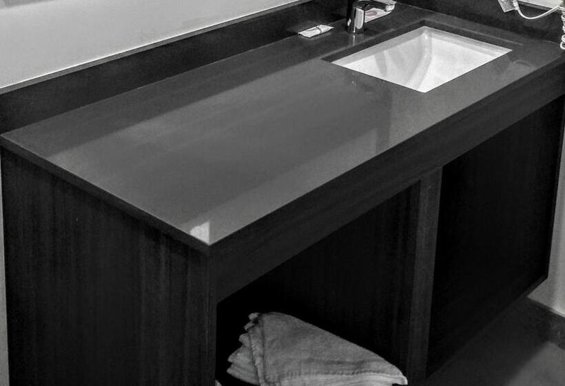 חדר סופריור יחיד, Jewel City Inn