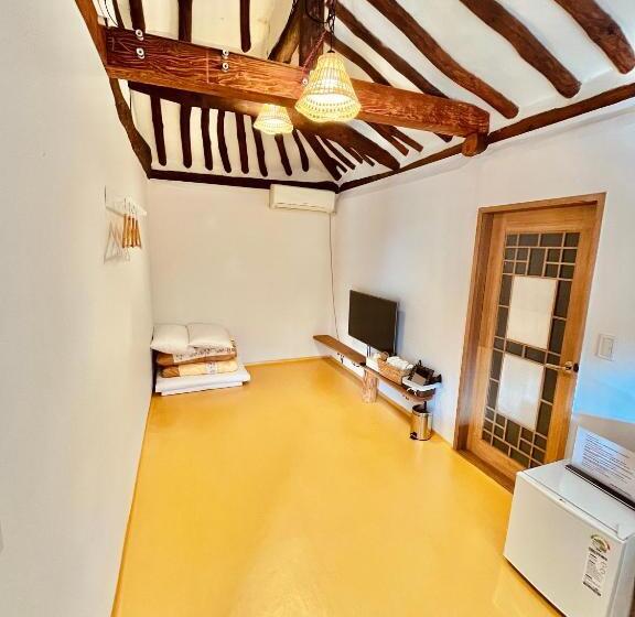 Family Room, Sosohan Hanok