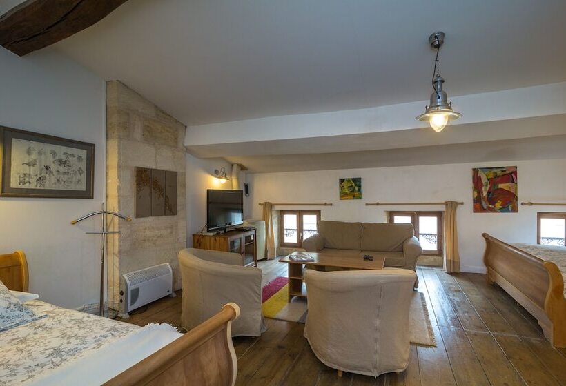Полулюкс, Villa St Simon