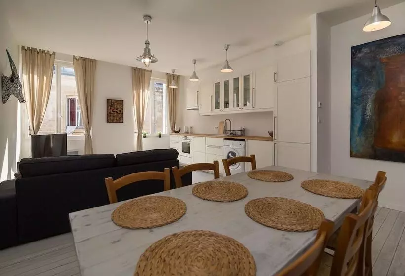 2ベッドルームアパートメント, Villa St Simon