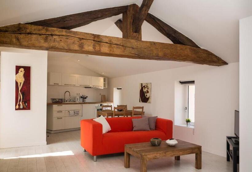 Студио Стандарт Вид на Сад, Villa St Simon