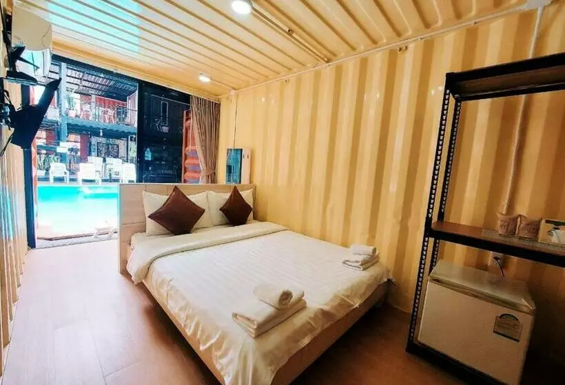 اتاق استاندارد, Retro Box Hotel Chumphon