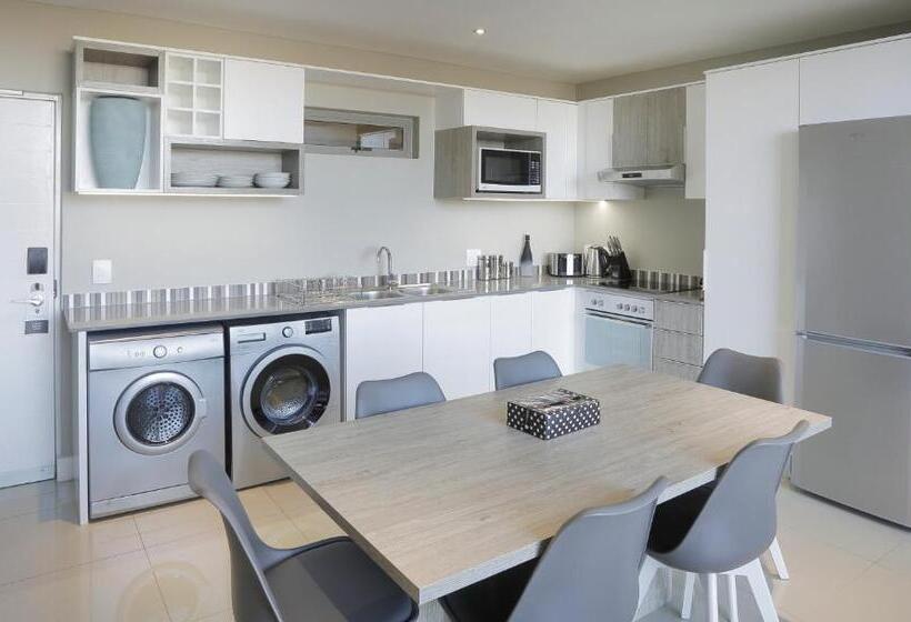 2침실 펜트하우스 아파트, The Capital On Bath