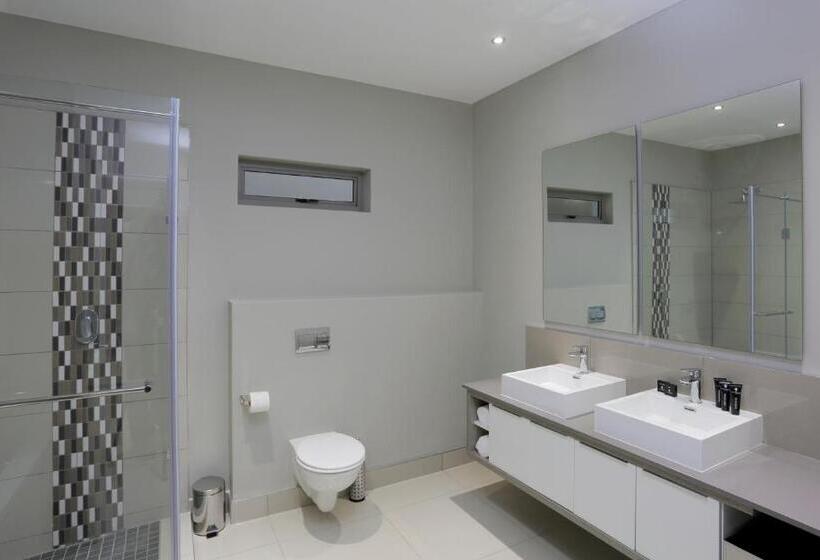 דירת פנטהאוז 2 חדרי שינה, The Capital On Bath