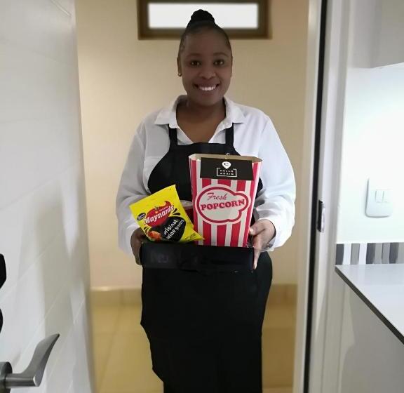 2침실 펜트하우스 아파트, The Capital On Bath