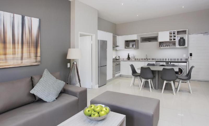 חדר סטנדרט, The Capital On Bath