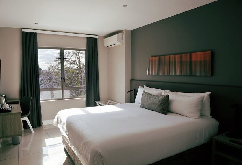 2침실 펜트하우스 아파트, The Capital On Bath