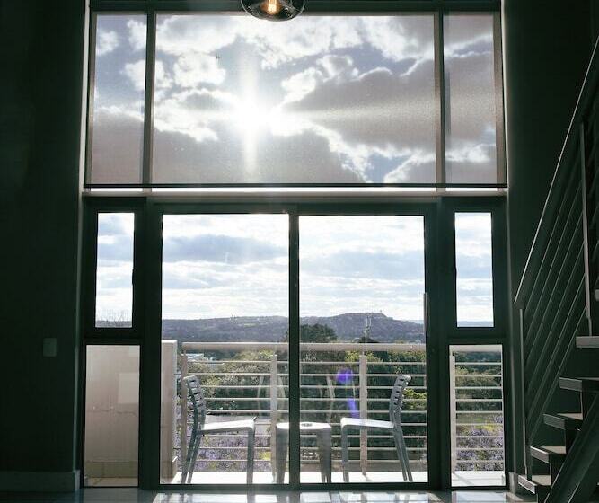 דירת פנטהאוז 2 חדרי שינה, The Capital On Bath