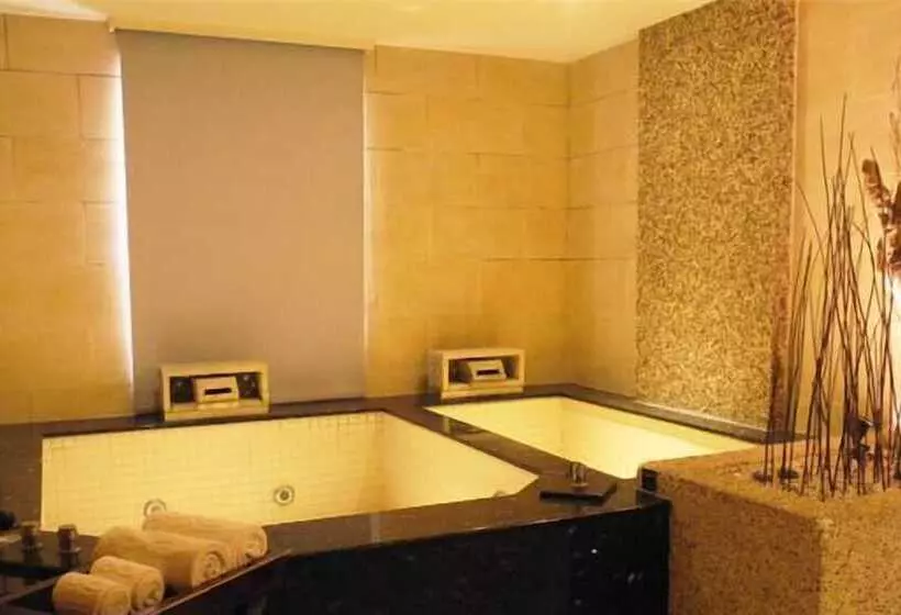 اتاق لوکس, Color Motel