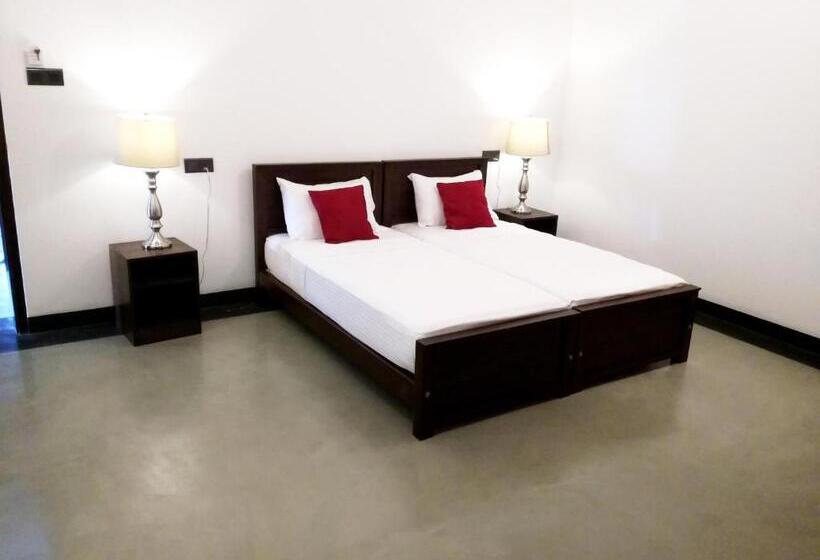 Трехместный Номер Deluxe, Hasara Hotel Galle