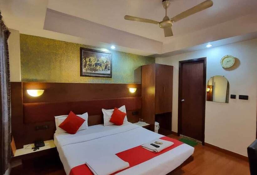 デラックスルーム, Bhammar S Inn   A Pure Veg