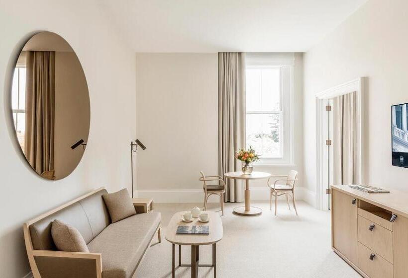 סוויטה, Como The Treasury