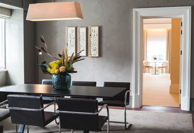 סוויטה, Como The Treasury