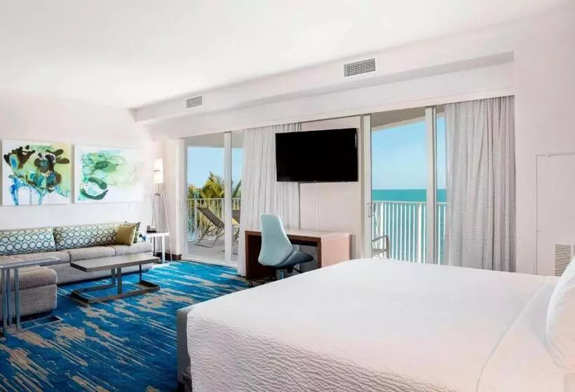 キングサイドベッドのスタンダードワンルーム, Courtyard By Marriott Faro Blanco Resort