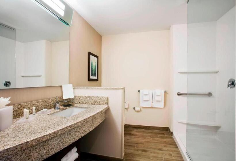 إستوديو قياسى سرير كينج, Courtyard By Marriott Faro Blanco Resort