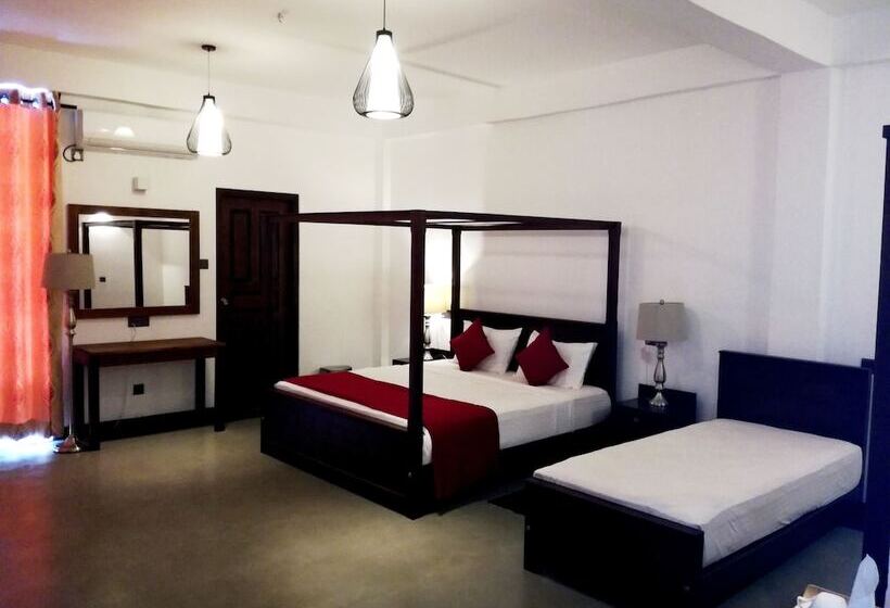 Трехместный Номер Deluxe, Hasara Hotel Galle