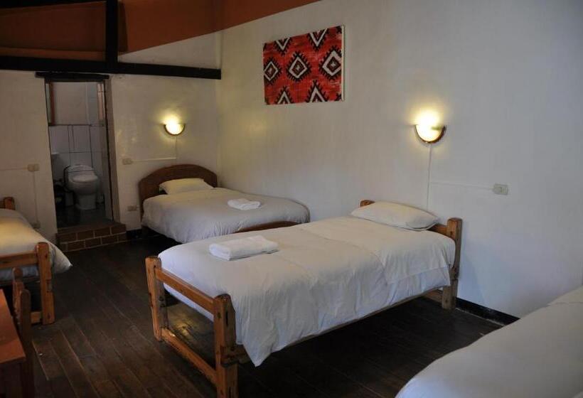 غرفة قياسية ثلاثية, Las Orquideas Ollantaytambo