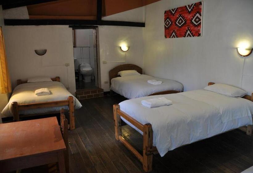 غرفة قياسية ثلاثية, Las Orquideas Ollantaytambo