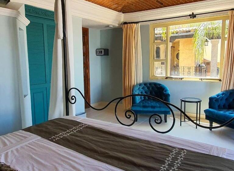 سوئیت با بالکن, Mansion San Miguel