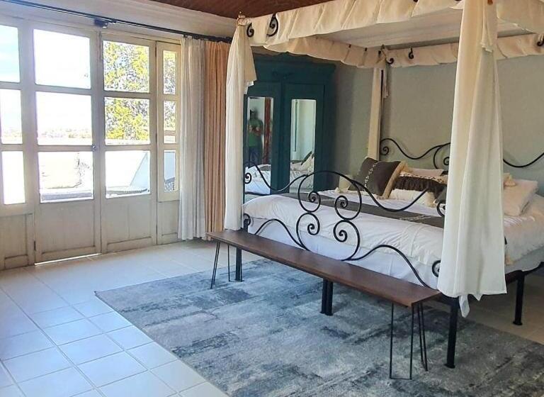 سوئیت با بالکن, Mansion San Miguel