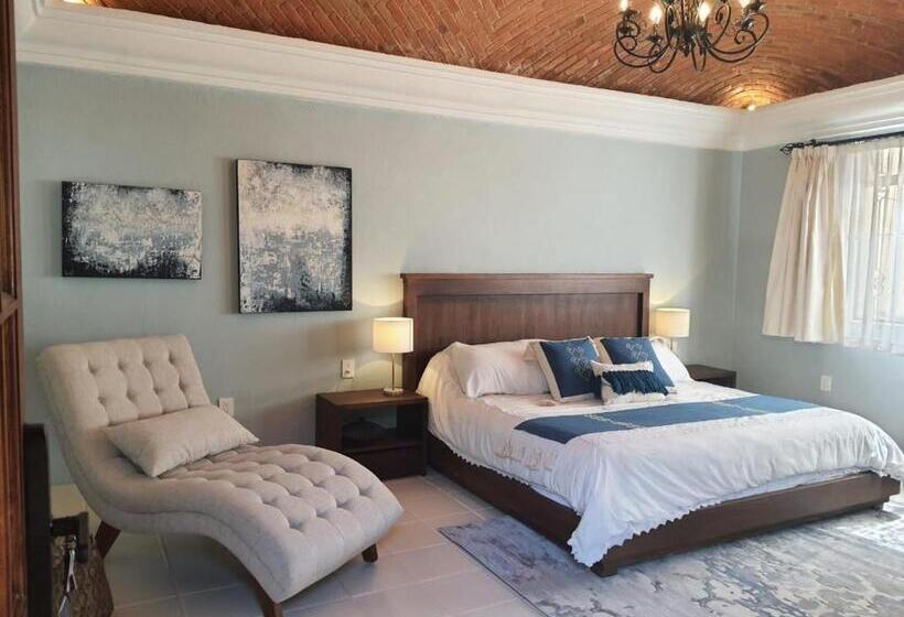 سوئیت با تخت بزرگ, Mansion San Miguel