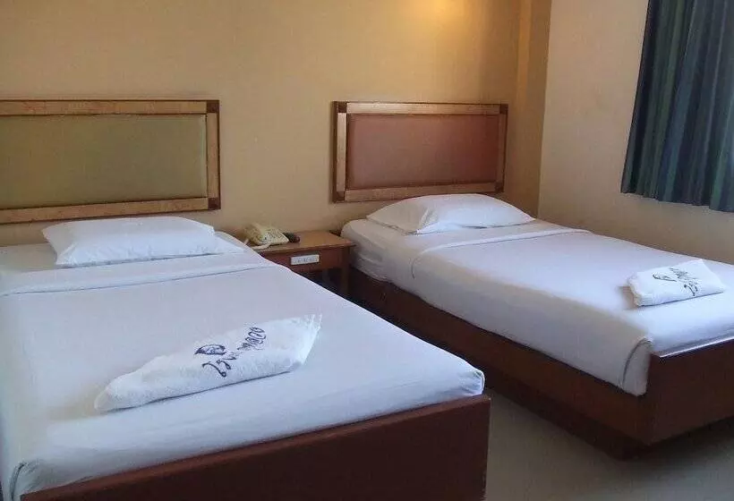 اتاق اکونومی, Phuluang