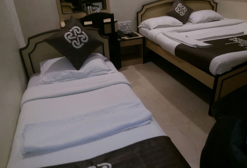 غرفة ديلوكس ثلاثية, Ripon Palace