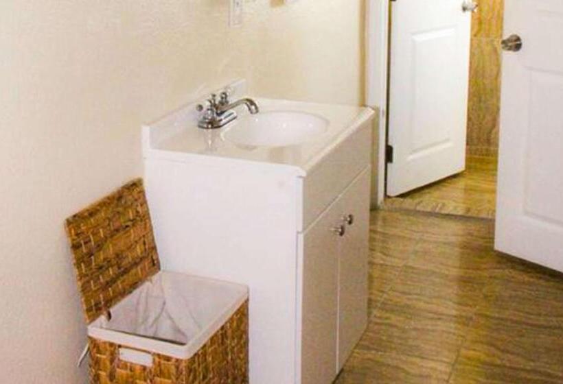 带共用浴室的标准房间, Plaza Hotel Gardena