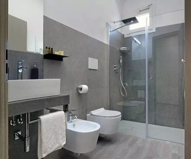 استودیوی لوکس, Residence Eden & Spa