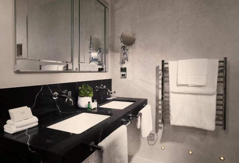 キングサイズベッドのスーペリアルーム, Abbots Grange Manor House