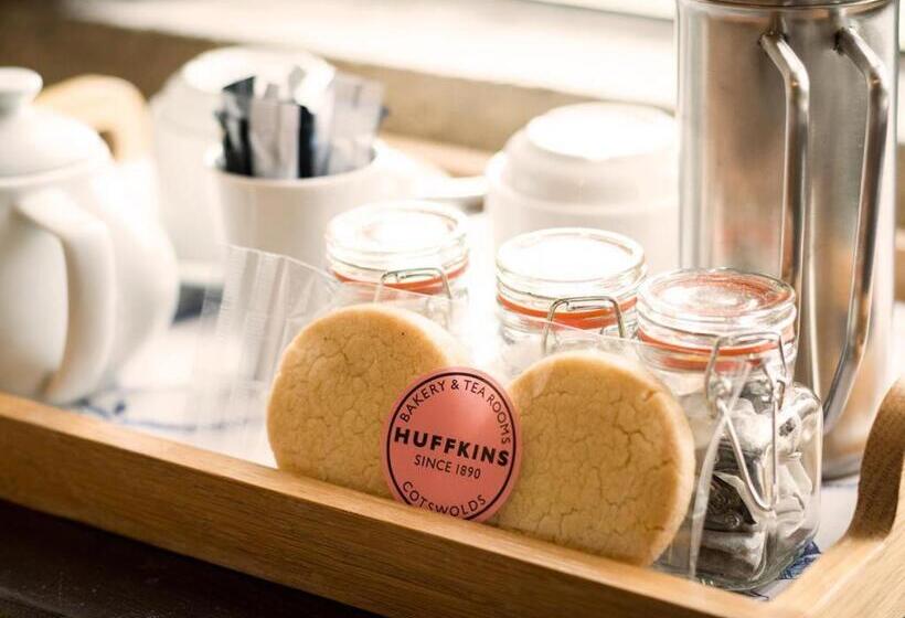 キングサイズベッドのスタンダードルーム, Abbots Grange Manor House