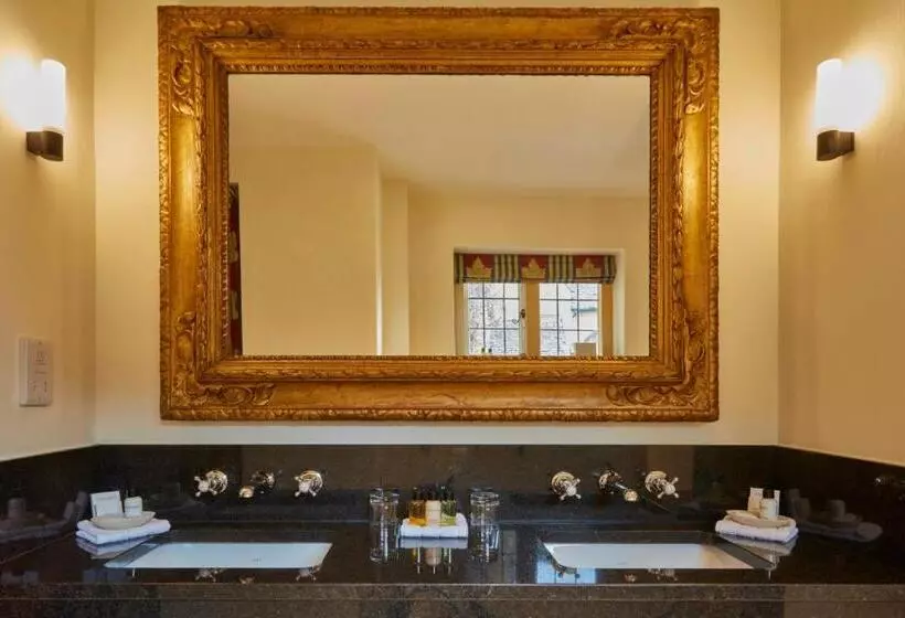 Sviitti, Abbots Grange Manor House