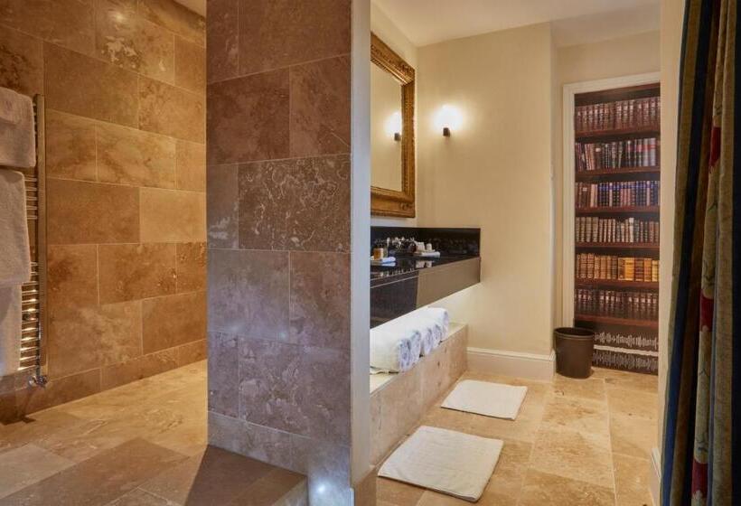 スイート, Abbots Grange Manor House