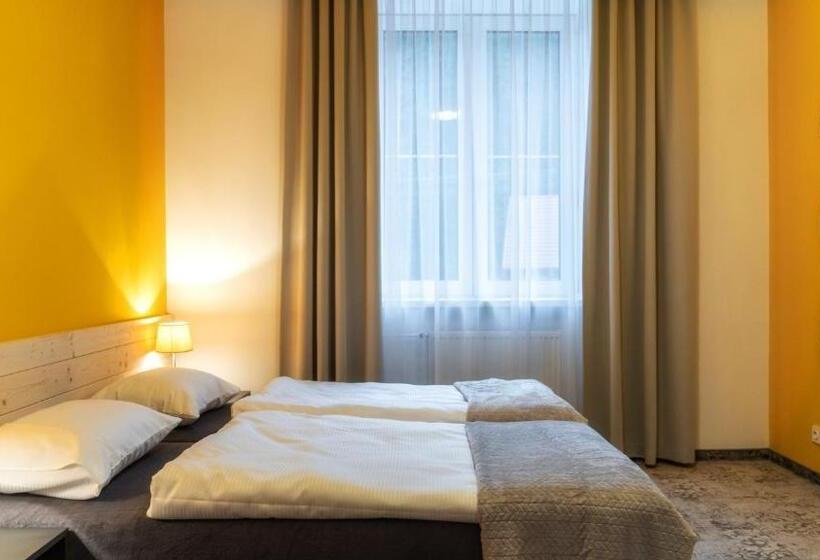 标准间, Gronie Ski & Bike