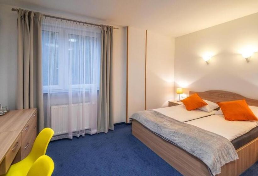 标准间, Gronie Ski & Bike