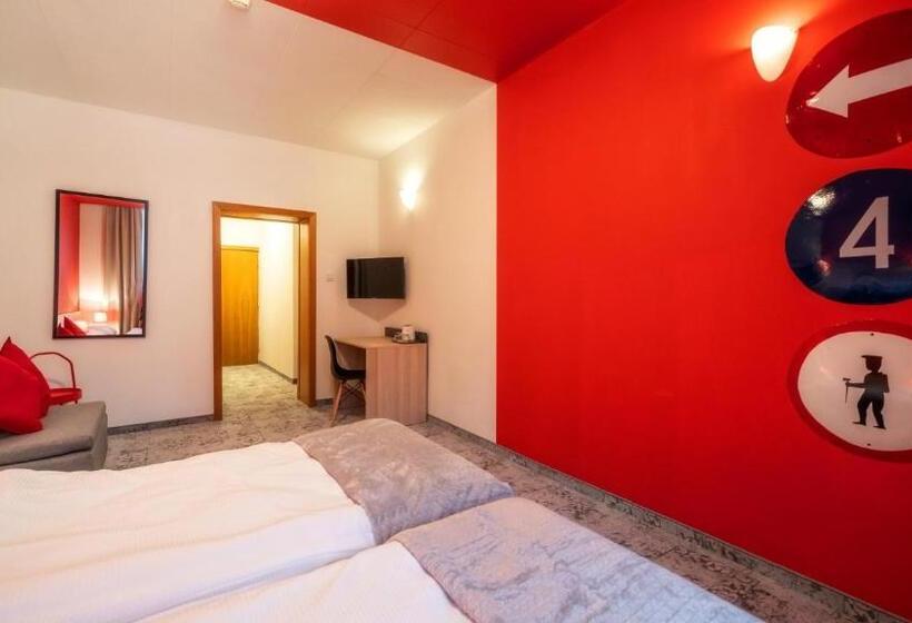 标准间, Gronie Ski & Bike