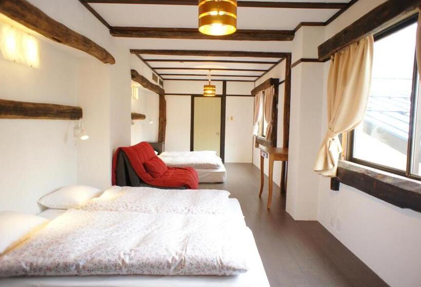 غرفة قياسية رباعية, Haus St.anton