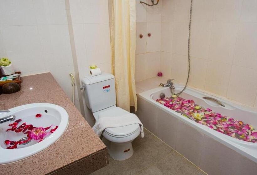 اتاق خانوادگی, Siem Reap Center