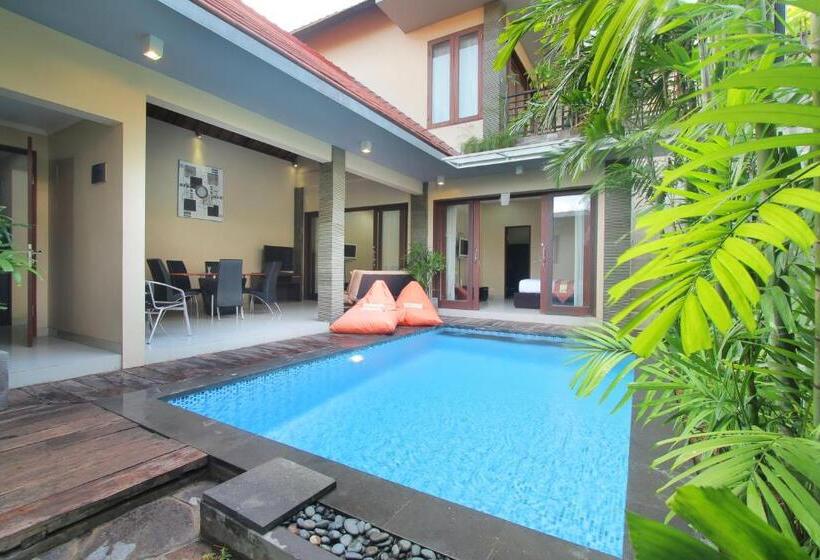 Вилла 3 Спальни с Бассейном, Lotus Tirta Seminyak