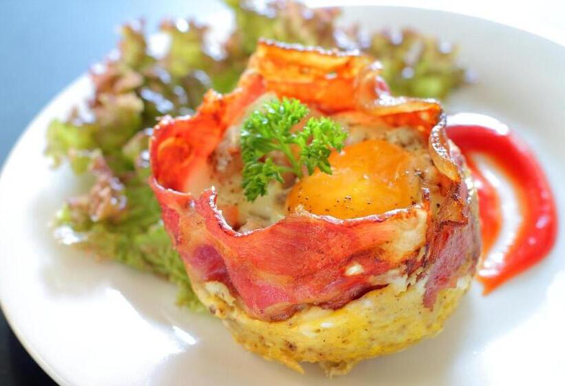 Вилла 3 Спальни с Бассейном, Lotus Tirta Seminyak