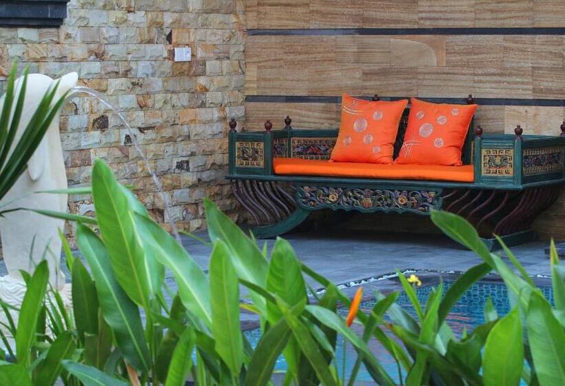 Номер Стандарт Вид на Бассейн, Lotus Tirta Seminyak