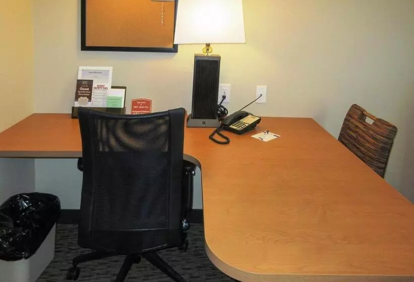 スタンダードルーム, Mainstay Suites Sidney  Medical Center