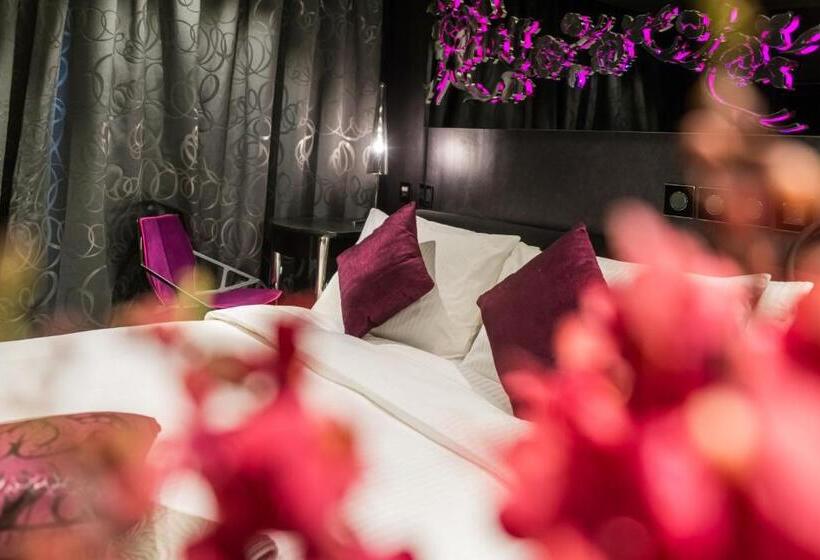 اتاق استاندارد, Pravo Hong Kong